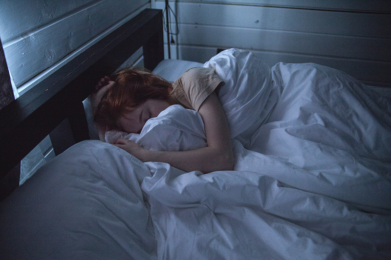 除了喝牛奶 5種意想不到的助眠食物