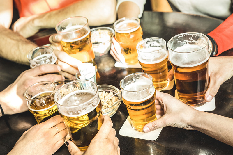 啤酒肚原因｜調查：飲酒一年肥5磅 近半港人不知「啤酒肚」增患癌風險
