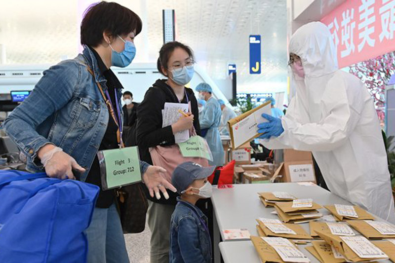 【新冠肺炎】中大醫學院為機場抵港兒童及嬰孩提供免費糞便檢測服務