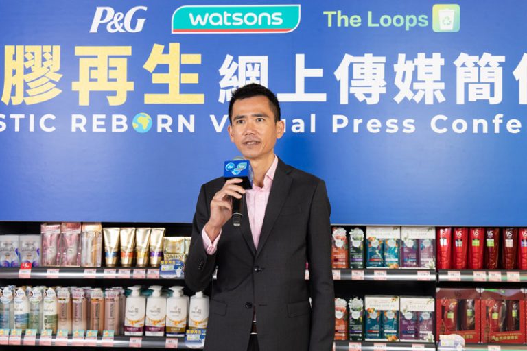 香港屈臣氏董事總經理李家樂指香港屈臣氏一直積極以行動保護環境，實行無縫線上及