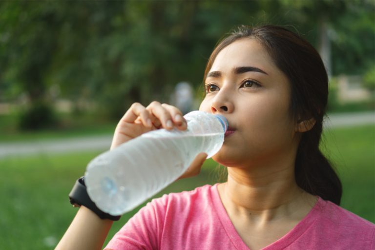 水
