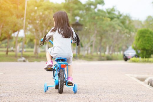 7歲女童洗頭沒吹乾踩單車後出現面癱 專家：治療面癱須把握黃金時間