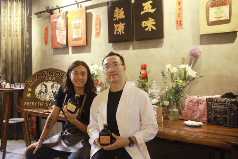 調酒師麥啟明與中醫師丁皡