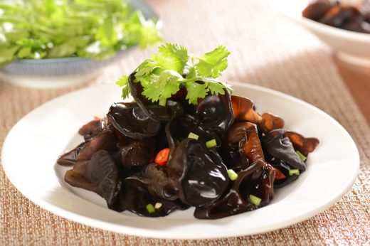 黑色食物好處｜營養師推介吃3種黑色食物 有助降膽固醇、預防貧血、明目！