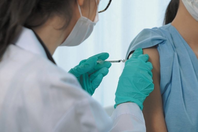 第四針幾時打?|第四劑新冠疫苗接種安排:接種資格+預約須知