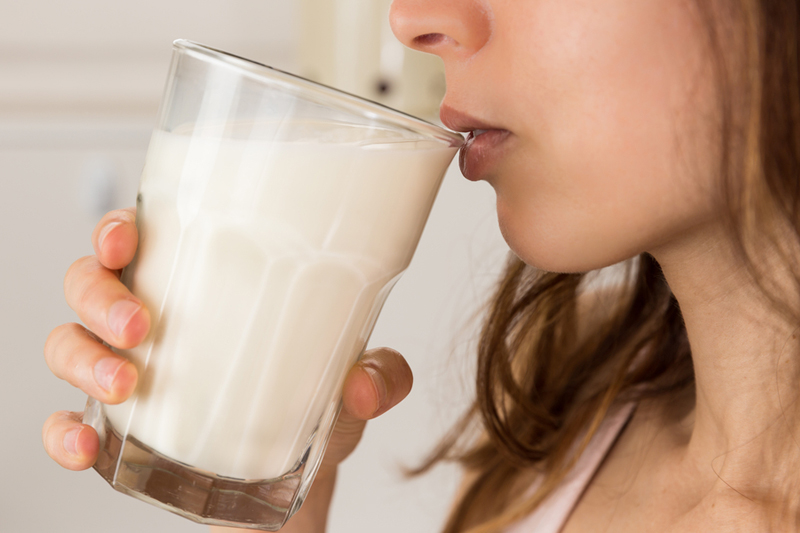 增加抵抗力｜脫脂=零脂肪？營養師解構飲牛奶的黃金時間