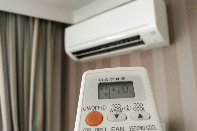 冷氣機