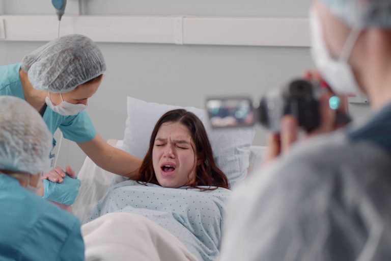 性交疼痛-感染發炎-女性陰部老化-原因-分娩-鄭曉蔚醫生