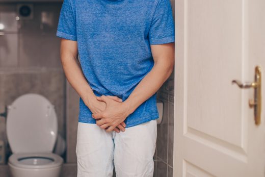 夜尿頻繁可能是前列腺肥大或膀胱過度活躍症找上門！男士中年出現這7大症狀及早求醫