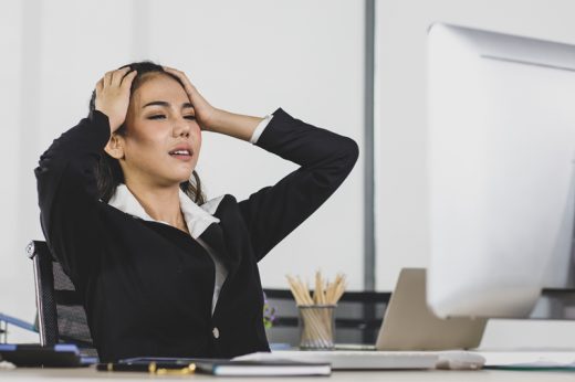 職場女性 | 長期打字惹彈弓指 穿高跟鞋生雞眼 泌尿感染致尿頻！醫生傳授必學健康6式