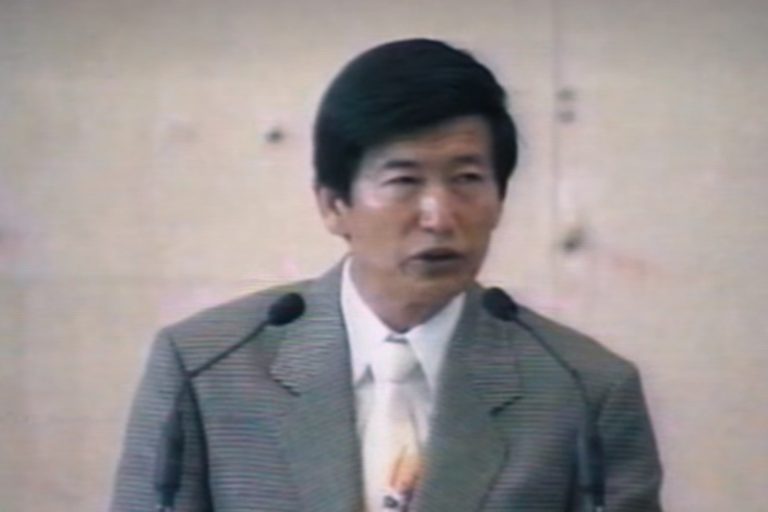 以神之名｜紀錄片揭韓國邪教 指攝理教主鄭明析洗腦性侵女信徒