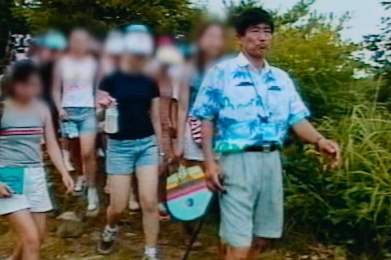 以神之名｜紀錄片揭韓國邪教 指攝理教主鄭明析洗腦性侵女信徒