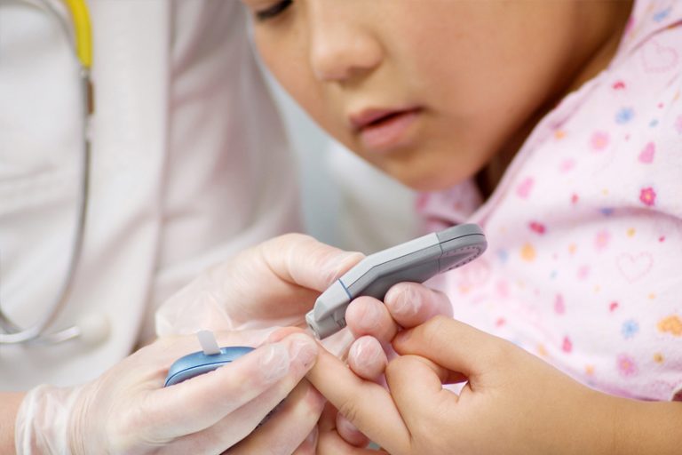 糖尿病支援 | 兒童糖尿協會推支援計劃 2年免費使用連續血糖監測儀 千名年輕患者受惠