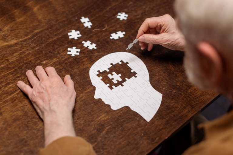 腦部健康保健品|增強記憶力、專注力秘訣 調查:用家親證1保健品有助激活大腦及舒緩腦霧