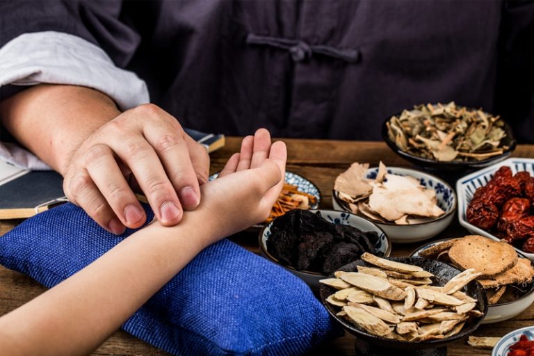 新冠後遺症|康復後持續掉髮,且愈來愈多?中醫分享治療方案及護髮生活小貼士