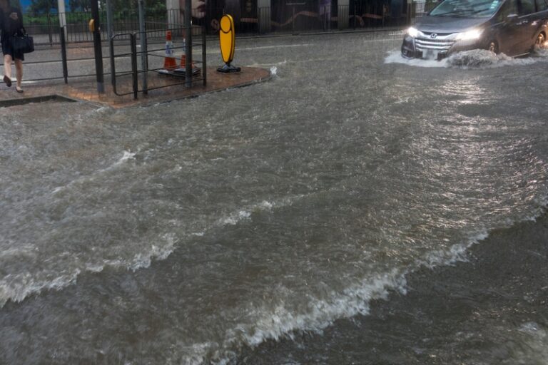 水浸前後食物處理方法:水浸停電後食物是否安全?易拉蓋罐頭食物被浸後仍可食用?
