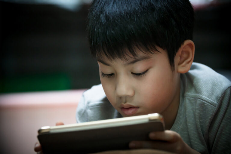 子女偏食、專注力低、長時間用電子產品 恐面臨健康危機！港媽分享3大法寶 補充兒童成長所需成分