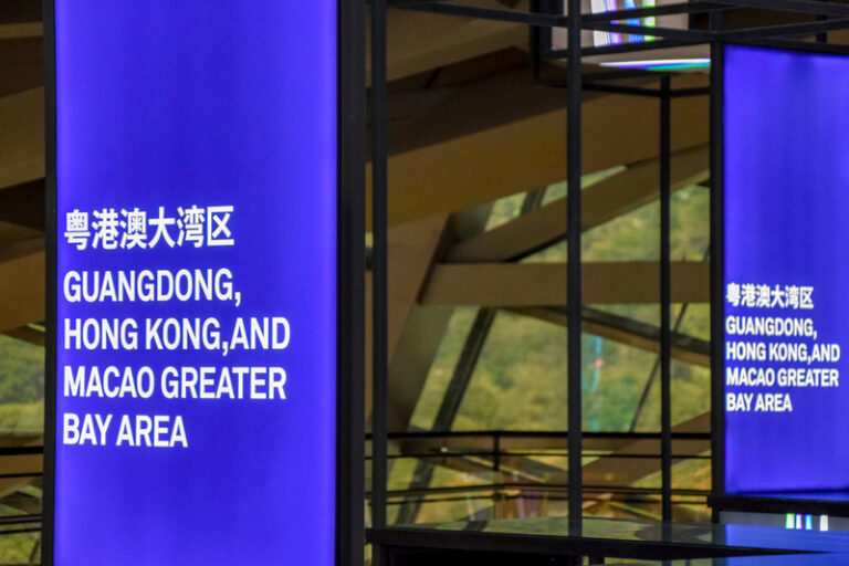 口岸開放時間-過關-中港通關-管制站通關時間-港鐵班次-深圳入境注意事項