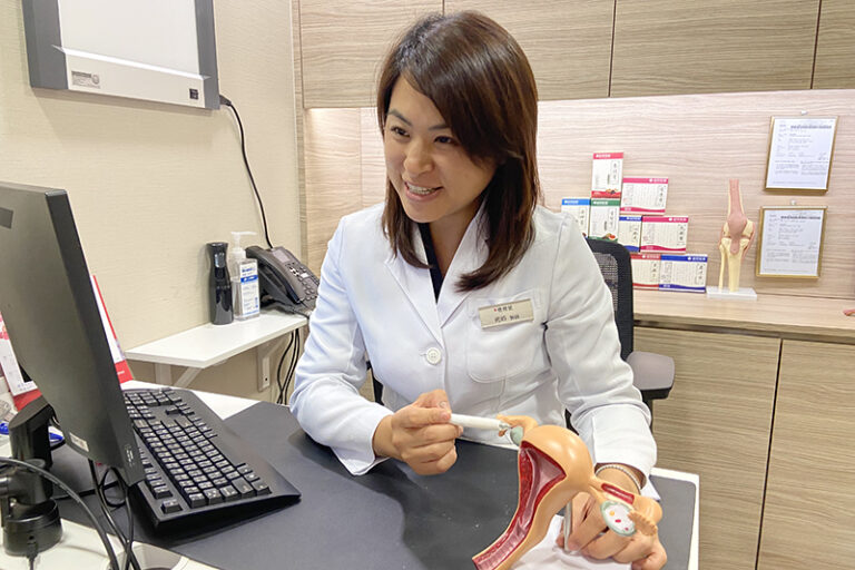 德善堂註冊中醫何昕-經痛月經遲來-中醫婦科治療-朱古力瘤-多囊卵巢綜合症-根治-德善醫療