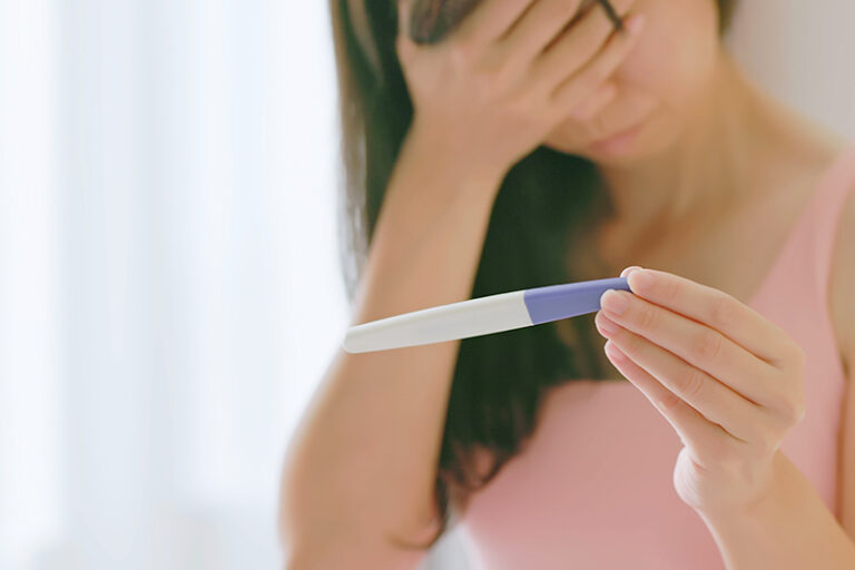 經痛月經遲來-中醫婦科治療-朱古力瘤-多囊卵巢綜合症-根治-德善醫療