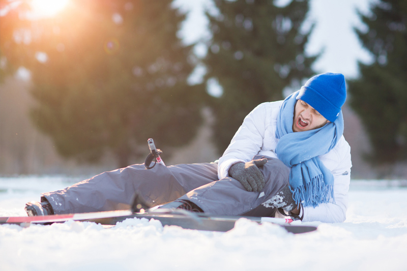 滑雪注意｜滑雪易受傷？可致韌帶撕裂！脊醫提醒做足準備減受傷風險