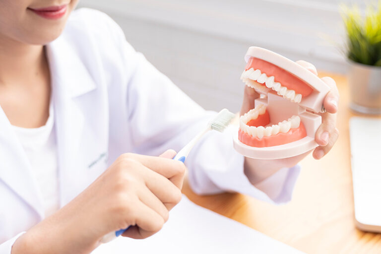 牙周病-刷牙-牙肉萎縮-原因-治療-預防-牙周治療科專科-陳溢謙醫生