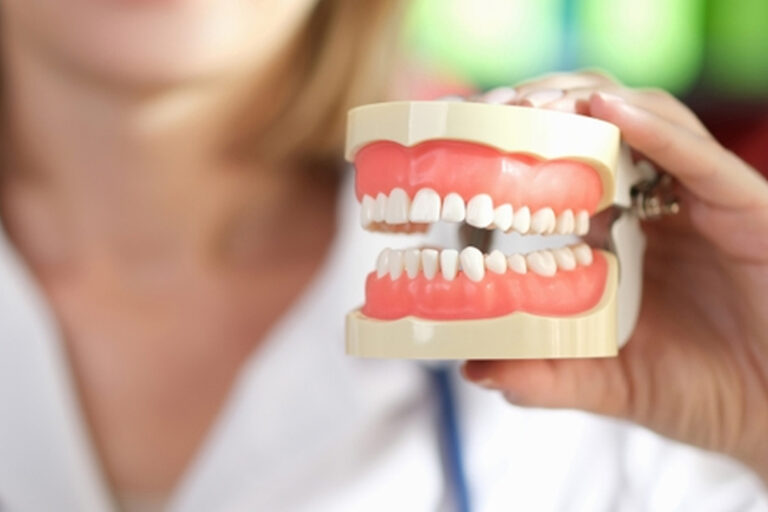 長期單邊咀嚼或致蛀牙風險增！牙科醫生分享改善單側咀嚼建議