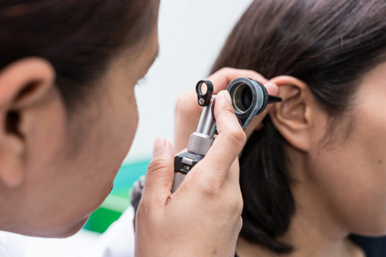 突發性失聰治療｜把握治療黃金期接受高壓氧治療！了解突發性失聰/耳聾症狀、原因及改善方法