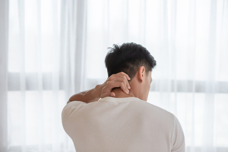 五十肩|長時間用電腦滑鼠 30歲工程繪圖員患肩周炎 痛得不能舉手梳頭