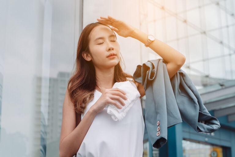 酷熱消暑要小心-慎防患冷氣病