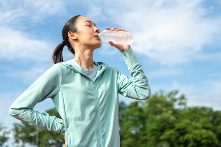 消委會瓶裝水測試|30款均可安心飲用 18款獲5星高評分:屈臣氏Watsons Water等
