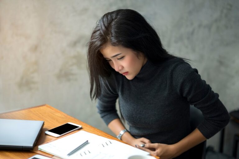 胃痛症狀-火燒心-胃酸倒流