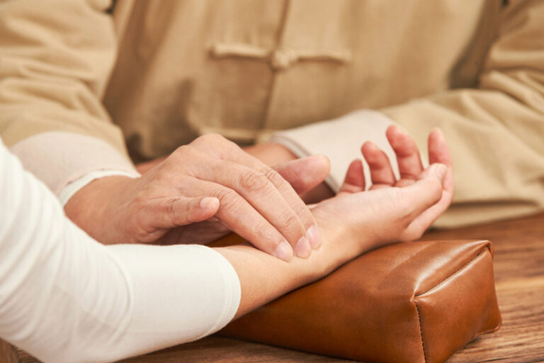 何謂生冷食物？中醫拆解寒性食物表及戒生冷食物3大原因