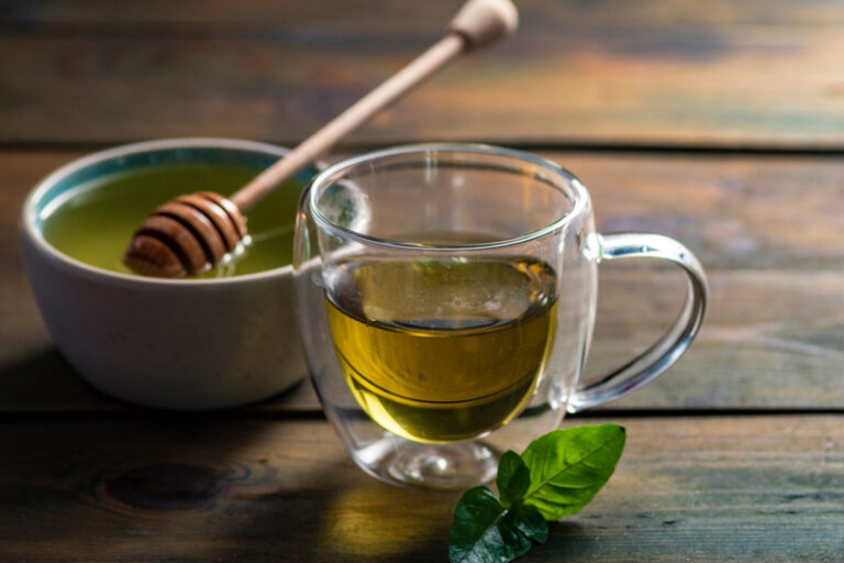 茶療養生｜綠茶、青茶、紅茶、黃茶等怎樣分？ 中醫教你熱底寒底脾胃虛不同體質這樣選