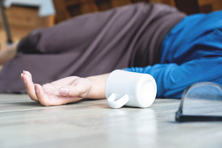 不明原因頭暈想吐-冒汗-心悸-血管迷走神經性暈厥-心臟科陳杰醫生