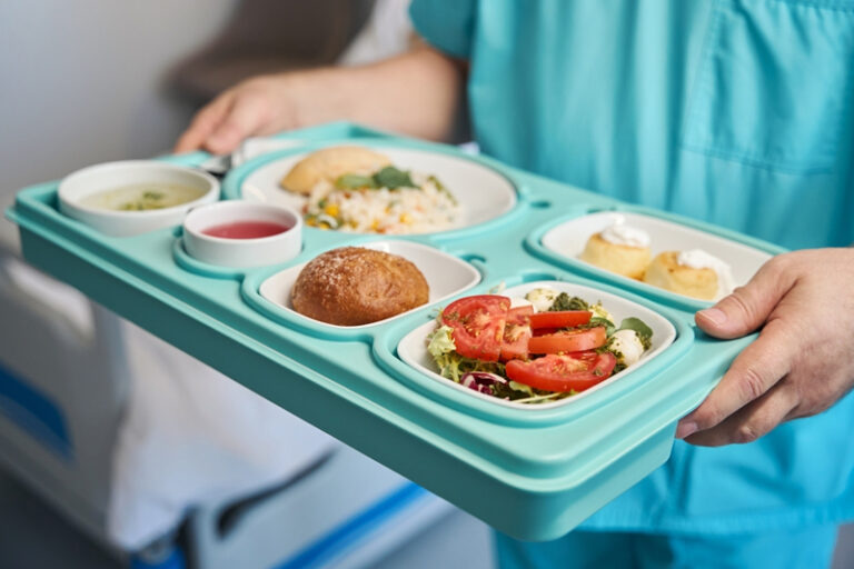 吞嚥困難｜69歲男吞嚥障礙致反覆吸入性肺炎 港安醫院實行國際吞嚥障礙飲食標準 推飲食餐單助提升生活質