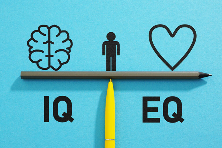 親子關係-安全依附關係-EQ情商培養-精神科余綺華醫生