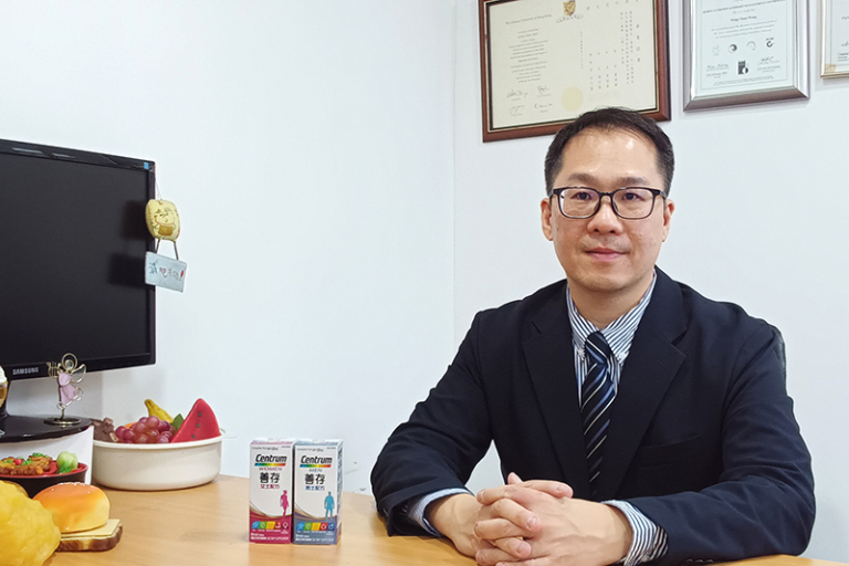 資深營養師 黃榮俊（John Wong）