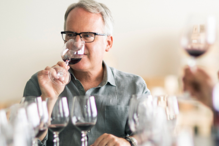 國際權威酒評家 James Suckling