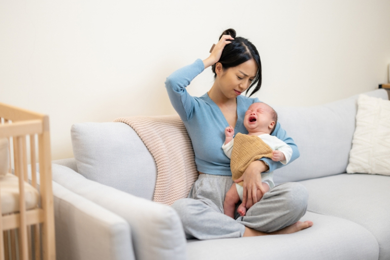 產後抑鬱可自行痊癒？如何預防？醫生拆解常見成因、症狀及治療方法