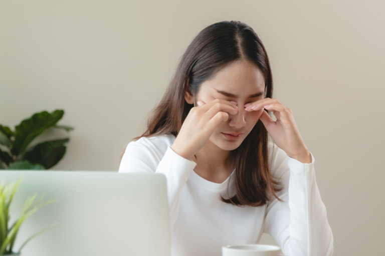 保健眼鏡推薦｜必睇4個改善眼睛乾澀貼士 推介1護眼神器：護眼+促進血液循環+紓緩疲勞+幫助睡眠！