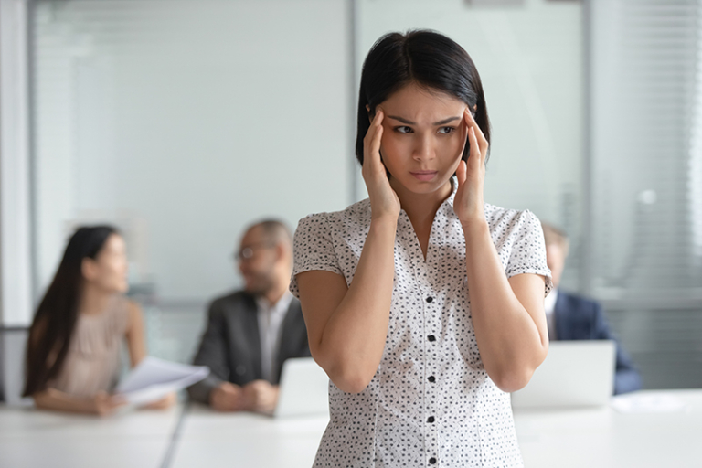 社交焦慮-社恐-症狀-原因-改善方法-輔導心理學家