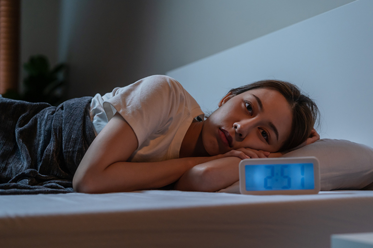 抑鬱症常見症狀包括• 對活動失去興趣和動力、長期感到無助等