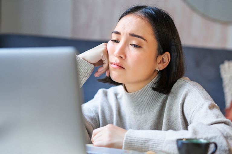 情緒斷捨離：如何練習允許自己「暫時不好」的勇氣？專家傳授練習靜觀方法