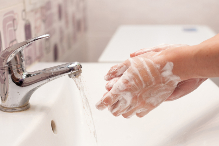 尼帕病毒｜印度疑爆發人傳人感染｜死亡率高達75％！有冇藥醫？感染尼帕病毒症狀及預防方法一文睇