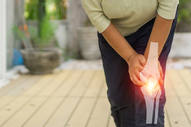 護膝有方：全面認識膝關節退化，四式運動助你行路更輕鬆