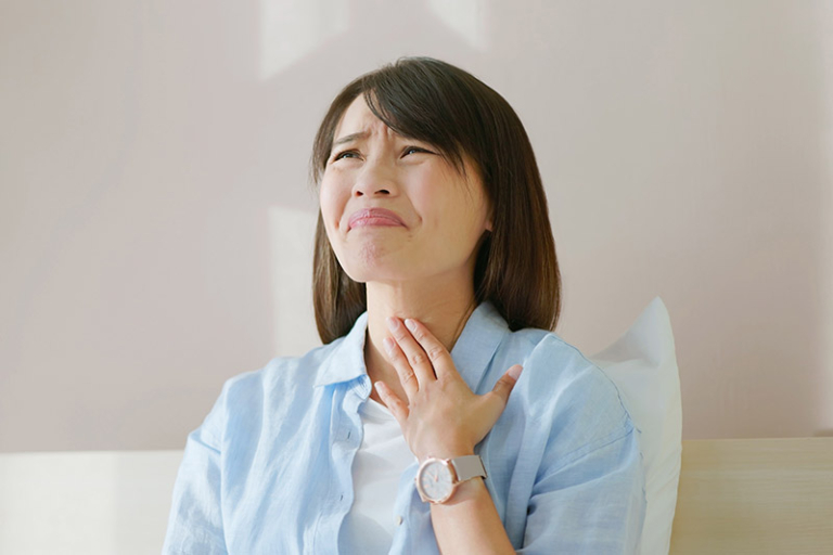 想快速紓緩痰咳的方法在於化解濃痰，降低痰液的黏性，將痰液咳清