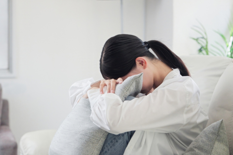 焦慮症是甚麼？與正常焦慮如何區分？醫生拆解焦慮症的成因、症狀及治療策略