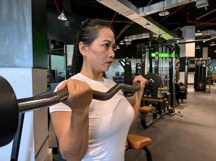 做Gym操肌變坐骨神經痛？醫生教你「真假痛」辨別＋3招自我測試