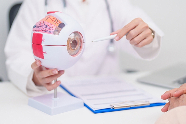 白內障晶體選擇2026｜4款人工晶體點揀好？推介1間旗艦眼科中心 逾30年眼科服務經驗